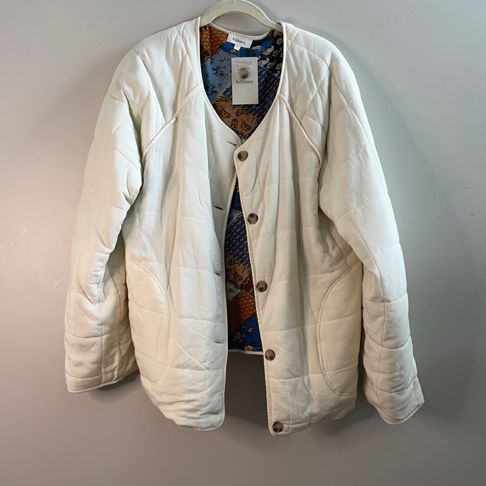 Reversible bomber jacket